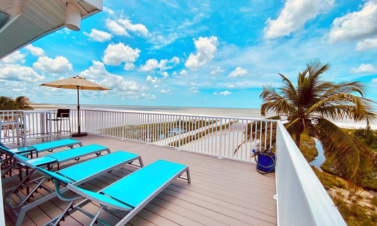 South Island House | Elevator to Paradise: Luxury Beachfront Escape with Incredible Ocean Views!