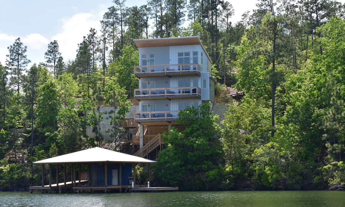 Dadeville House | Escape to The HighView.