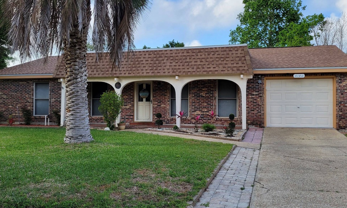 Northeast Pensacola House | Escape to Your Perfect Pensacola Retreat – Cozy, Spacious & Packed with Charm!