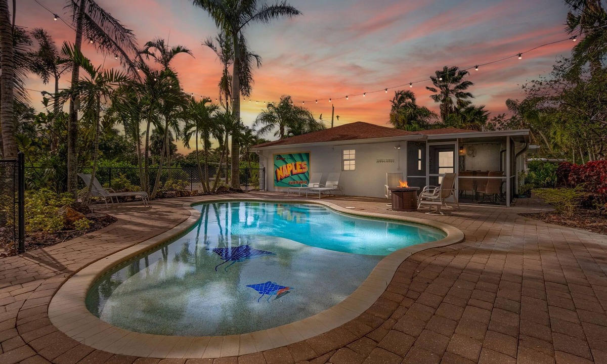 East Naples House | Estey Oasis. Heated Pool! Close to Beaches/5th Ave!