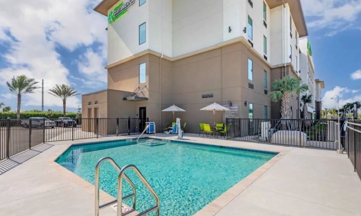 Biggar Hotel | Extended Stay Suites | 2 Units | Fort Myers Location + Breakfast Included