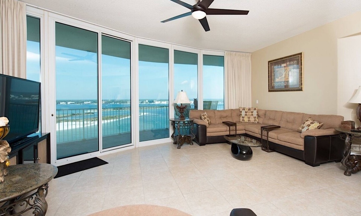 Orange Beach East Condo | Fabulous Penthouse Condo with Picturesque View and best amenities! Free Wi-fi