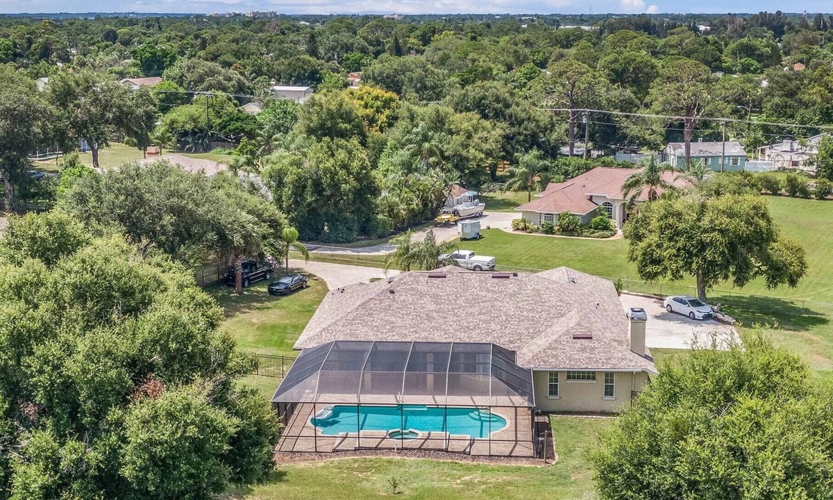 Merritt Island House | ⚓️Fair Winds PRIVATE, luxury Island home, heated pool & spa. Games, grill, & fun🏝️