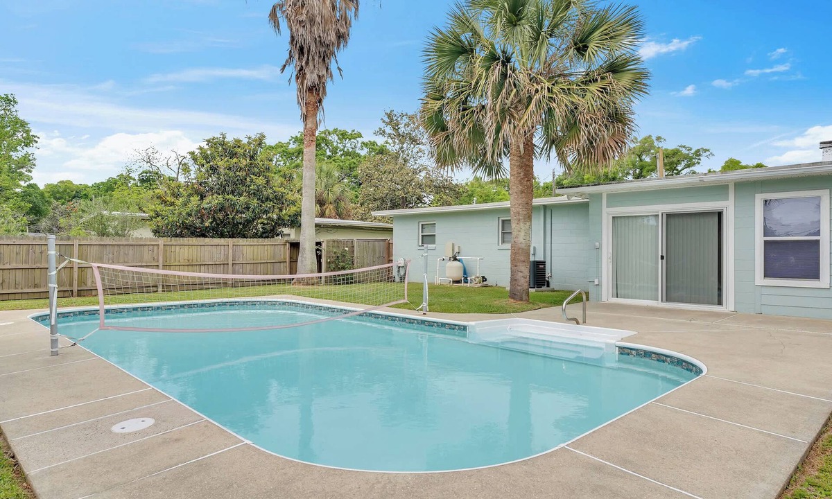 West Pensacola House | Family Getaway w-Pool, Park & Near Beaches