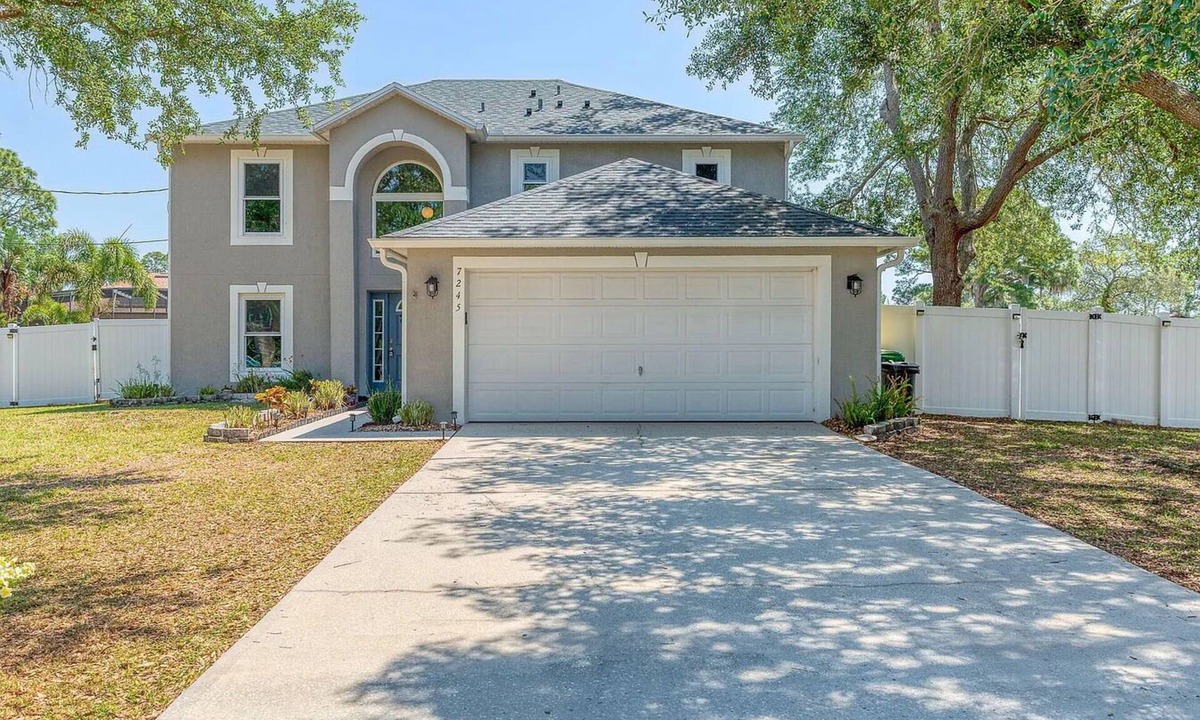 Port Saint John House | Family Home Near to NASA, SpaceX, Cocoa Beach & Cruise Port