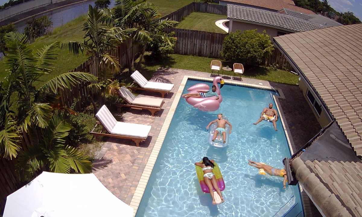 Plantation House | Family Retreat: Private Heated Pool, 2 King Beds, 3 full baths, Beach, BBQ, Golf
