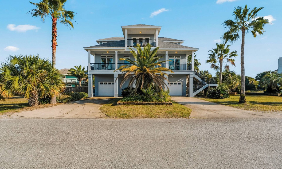 Toilla Segunda House | Family Tides Beach House | Dog-Friendly | Hot Tub | My Beach Getaways