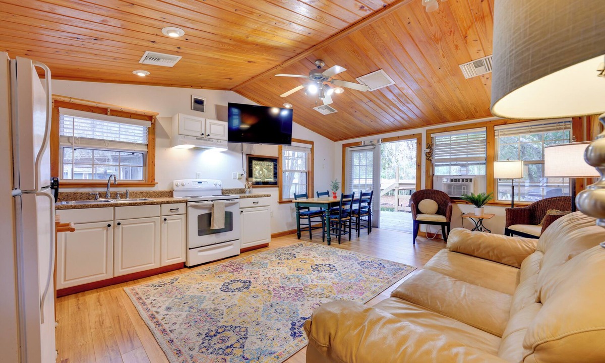 Cross Creek Cottage | Fish, Boat & Explore: Cross Creek Cabin w/Dock!