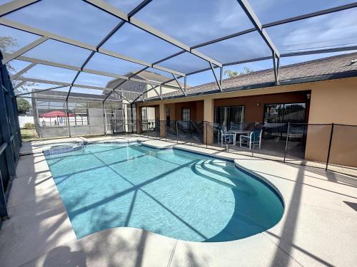 Legacy Park House | Florida Paradise: Private Pool and Spa!
