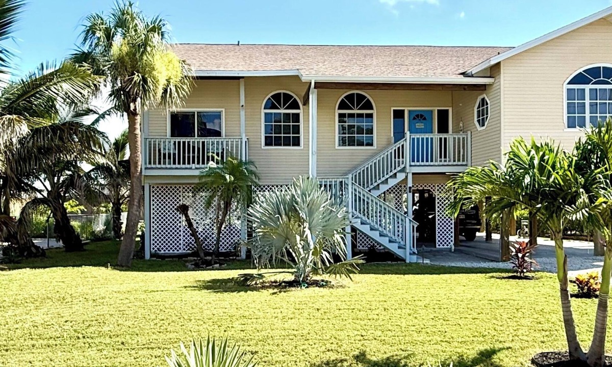 Laguna Shores House | Fully Updated/Luxury Beach House w/Master Suite-Close to beach!