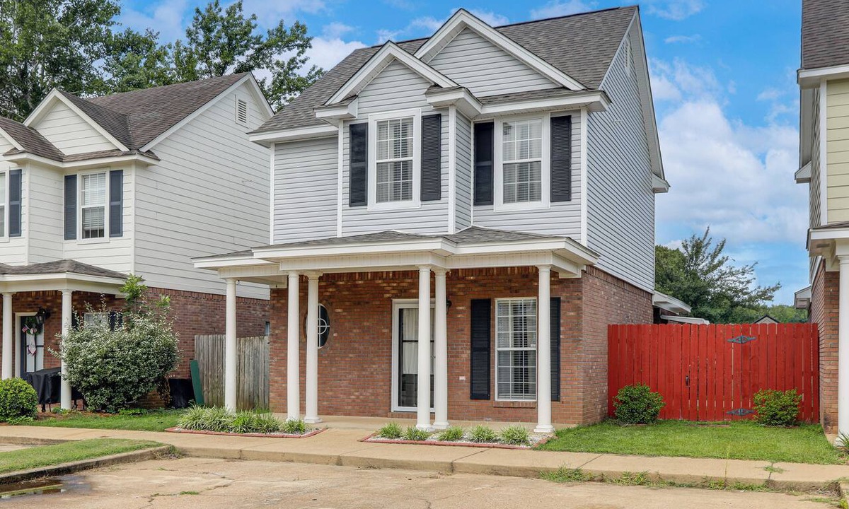 Oxford House | Game Day Getaway! Oxford Home 3 Mi to the Grove