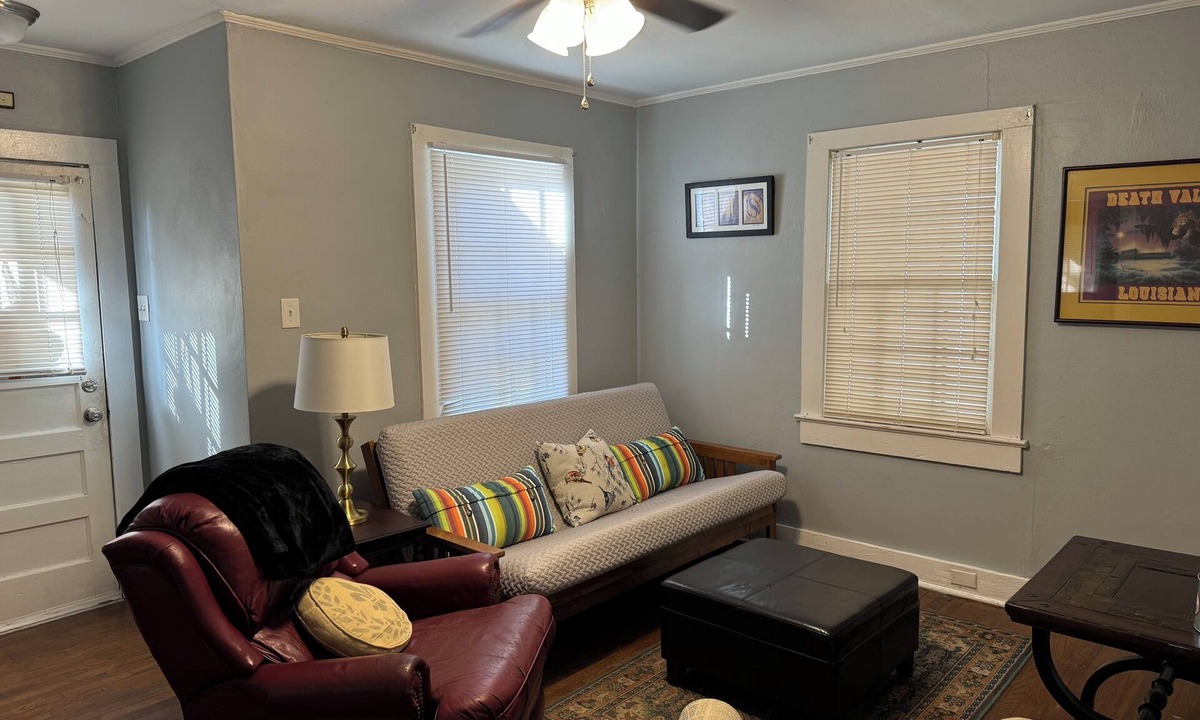 Highlands - Perkins Cottage | Garfield Cottage @LSU- whole house with King and Queen beds!