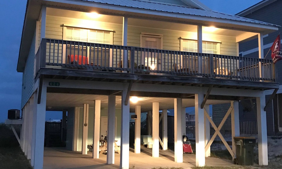 Fort Morgan House | Get to the jig for a week in April or may to beat the heat of summer ☀️🌊🏖️
