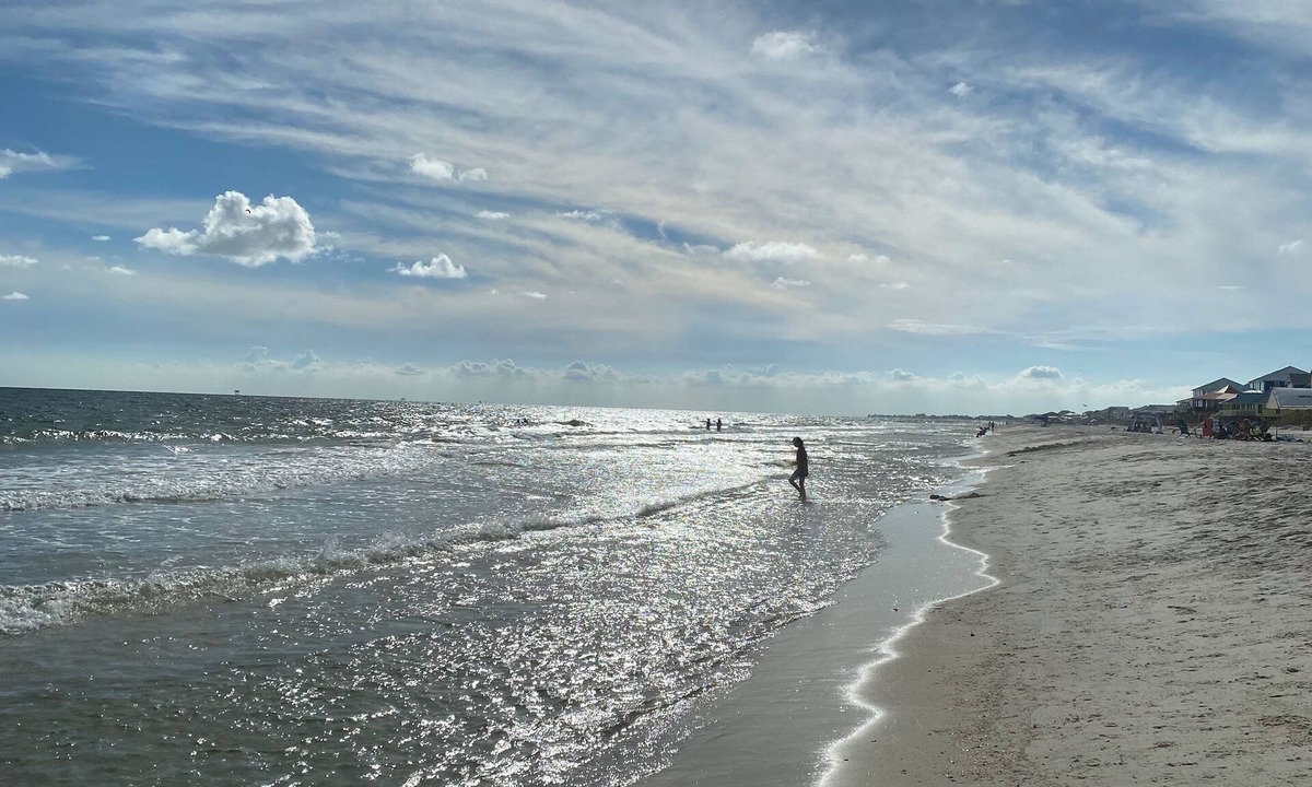 Surf Side Shores House | Golf Cart included.Pet Friendly 4br 2.5ba Sleep12