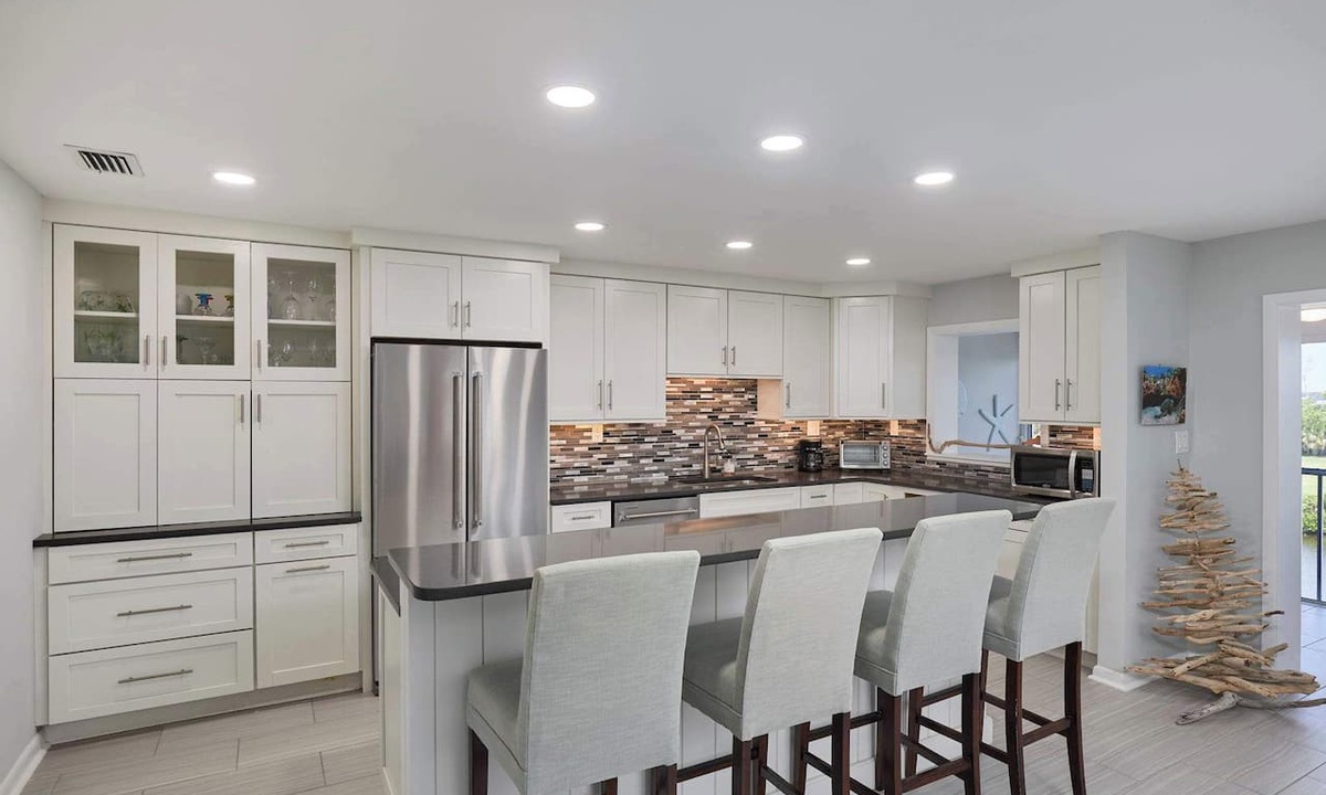 Sanibel Apartment | Gorgeous Spanish Cay Residence, Steps to Beach
