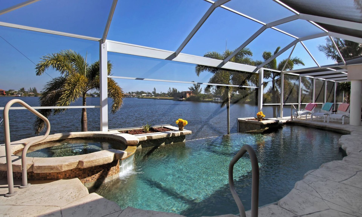 Burnt Store House | Gorgeous views w/hot tub, bikes & kayaks! Villa Laguna - SWFL Rentals