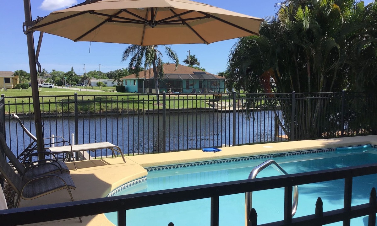 Fort Myers House | Great location, very safe, stores and restaurants nearby, pool, and fishing.