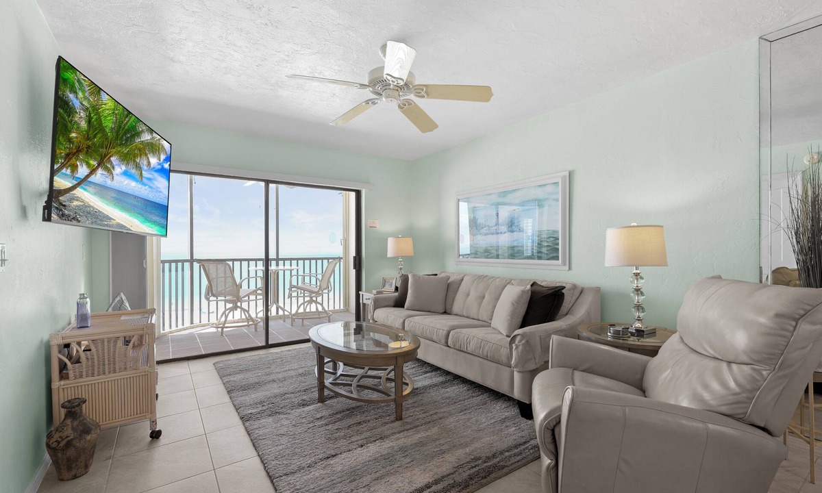 South Island Condo | Gulf Coast/Direct Beachfront View - Steps to Sand & Sunset