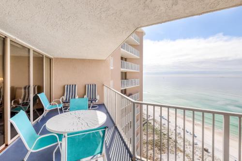 Gulf Lagoon Beach House | Gulf-front condo with view 3 resort pools tennis & 1 500 ft of resort beachfront