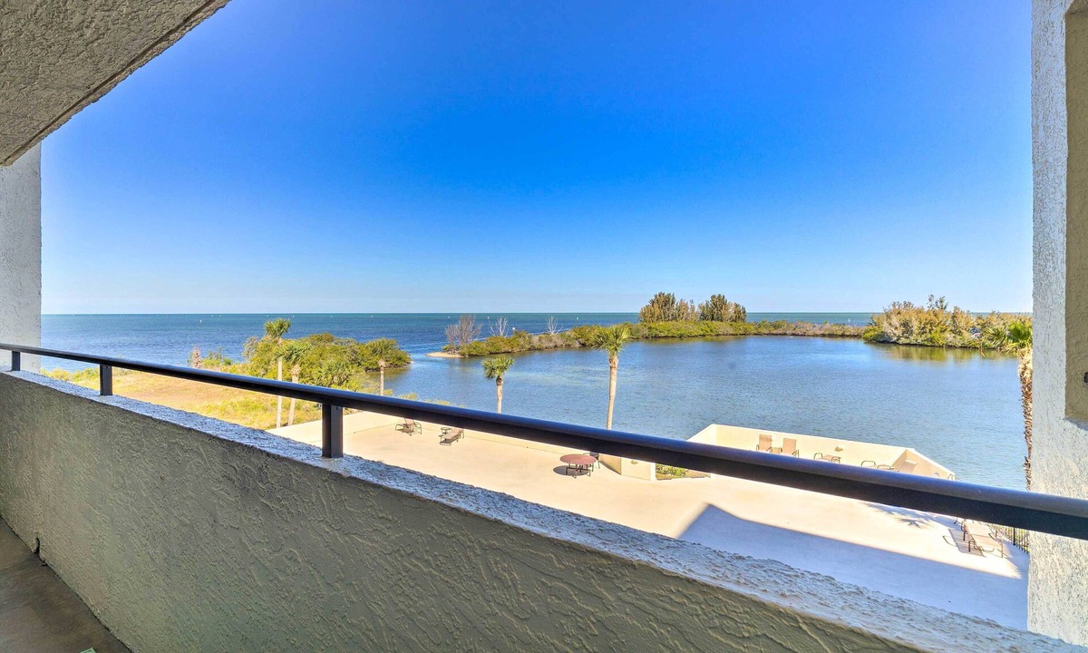 Sea Ranch Condo | Gulf Front Hudson Condo w/ Pool Access & Views!