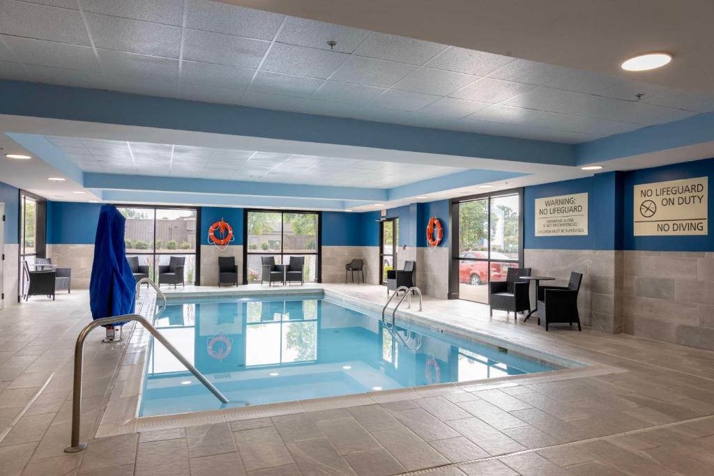 Springfield Hotel | Hampton Inn Springfield