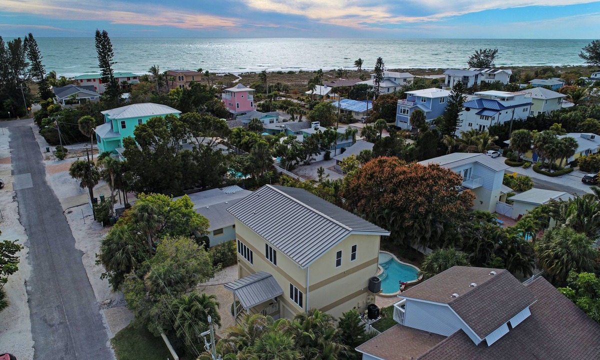 Anna Maria House | Hear The Surf/Feel The Breeze. skip to beach! Located on Anna Maria Island