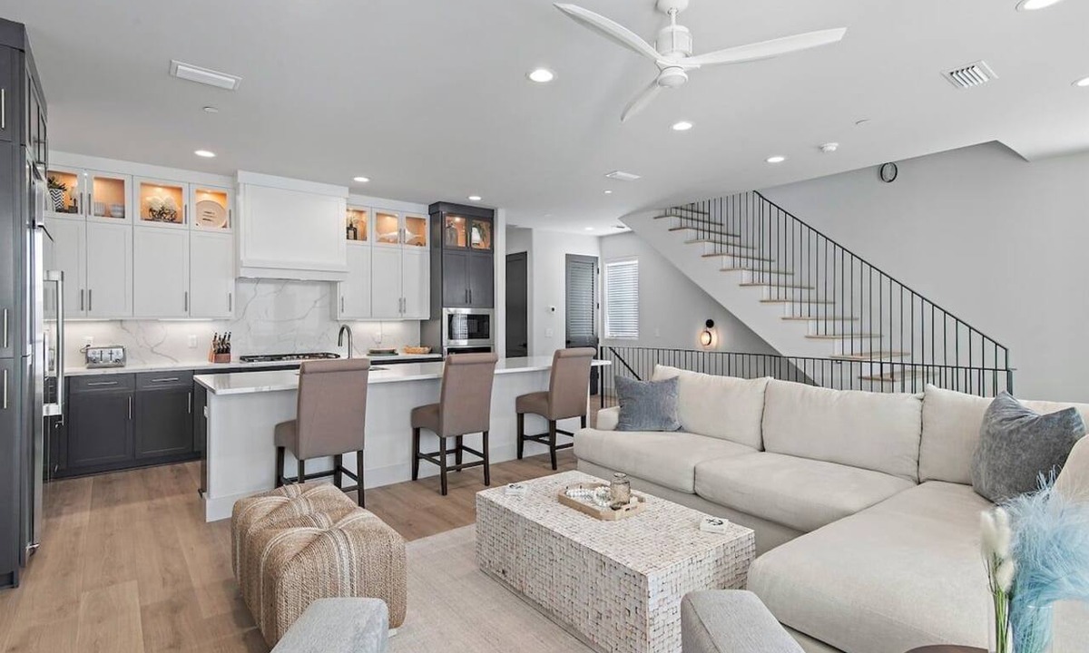 Laguna Beach Condo | Heated Pool, Elevator, 2min to Beach, New Decor!