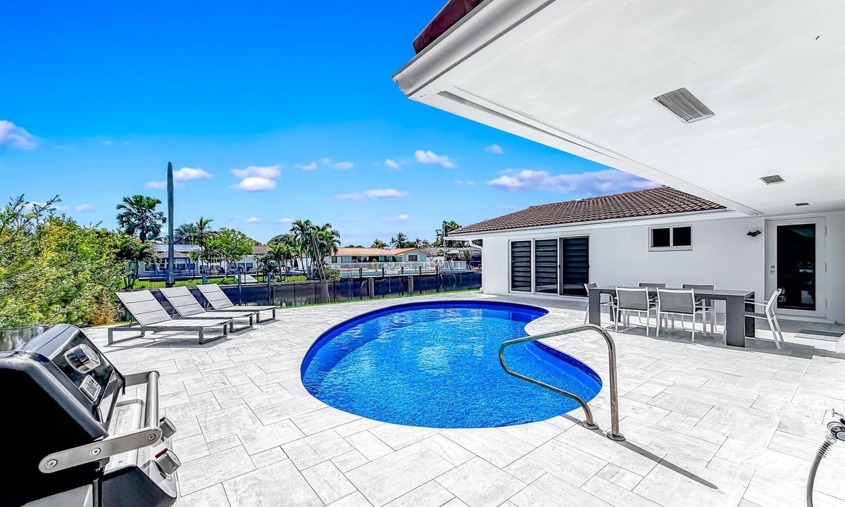 Coral Ridge Isles House | Heated Pool+Waterfront! Close 2 Beach+Restaurants!