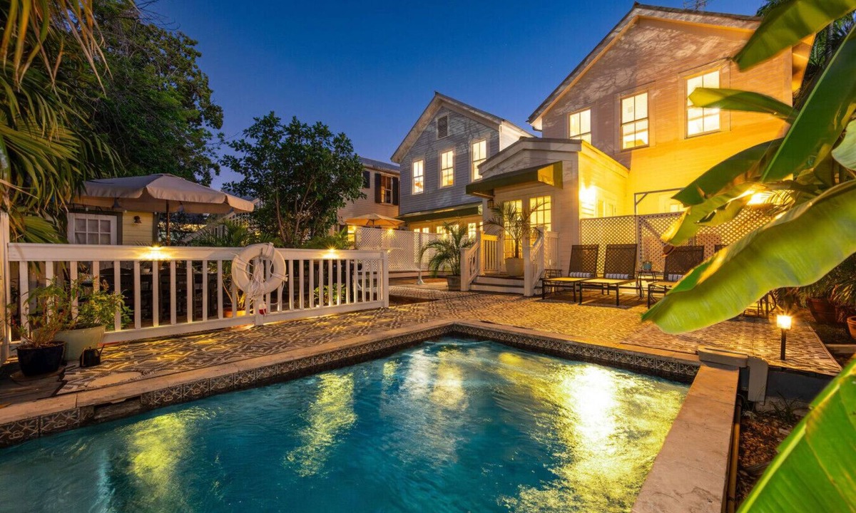 Bahama Village Apartment | Heavenly Hideout at Rainbows End Key West - Steps from Duval w Private Pool