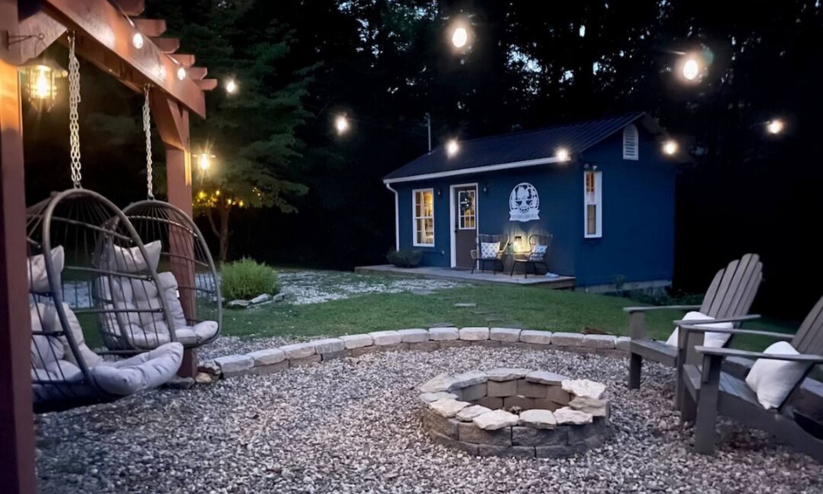 Stanton Cabin | High Rock Hideaway Red River Gorge KY *Couples Cabin*Hot Tub*Wifi*Pet Friendly