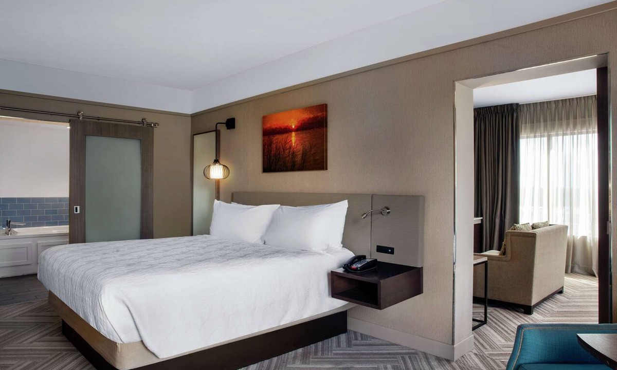 Central Business District Hotel | Hilton Garden Inn Mobile Downtown