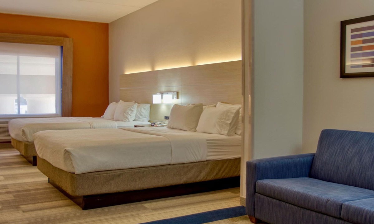 Byram Hotel | Holiday Inn Express Hotel & Suites BYRAM by IHG