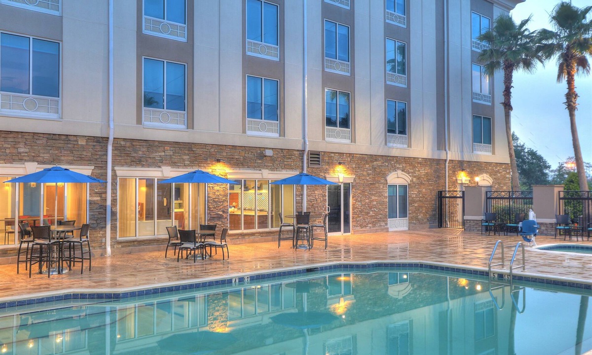Saraland Hotel | Holiday Inn Express Hotel & Suites Mobile/Saraland by IHG