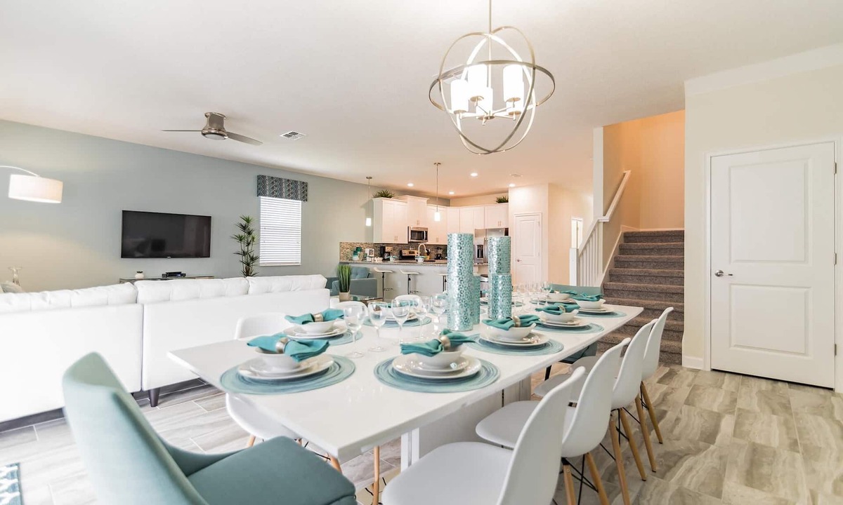 Davenport House | Holiday Retreat by Orlando Short Term