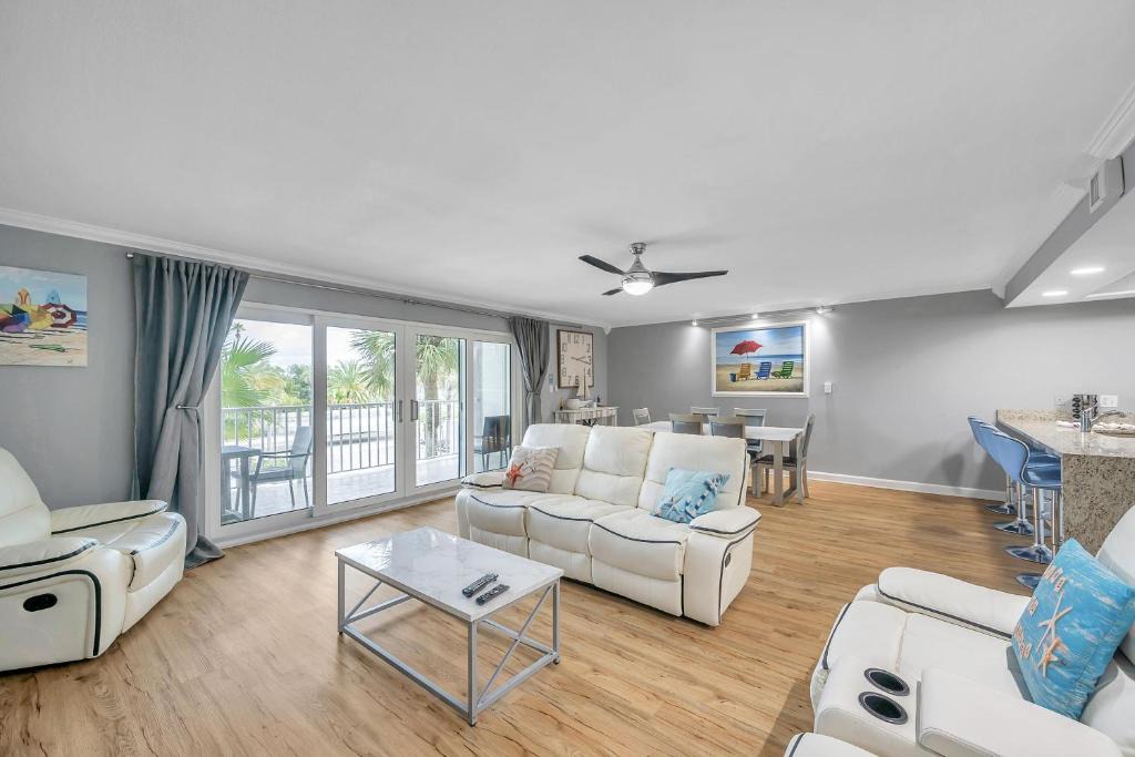 Indian Shores Apartment | Holiday Villas 2 104