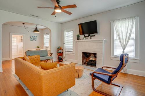 Lakeland House | Home w/Private Yard < 2 Mi to Hollis Garden!