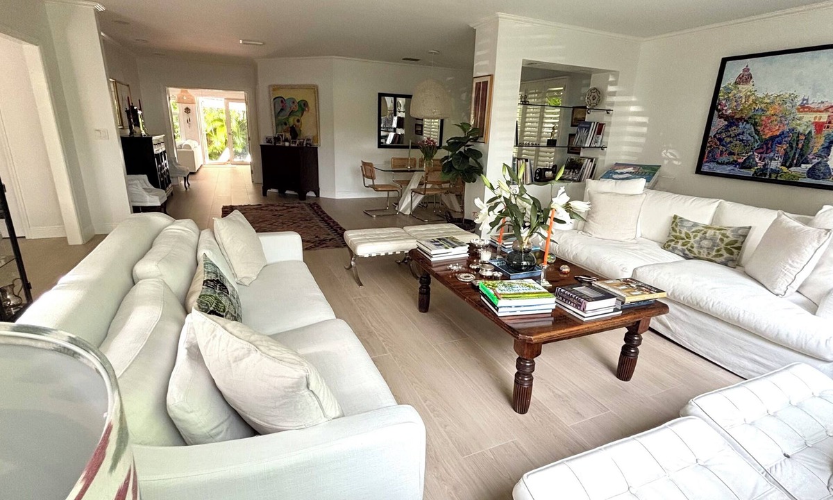 Key Biscayne House | Impeccable Spacious Home on Paradise Island. Golf, sports, beach, relax