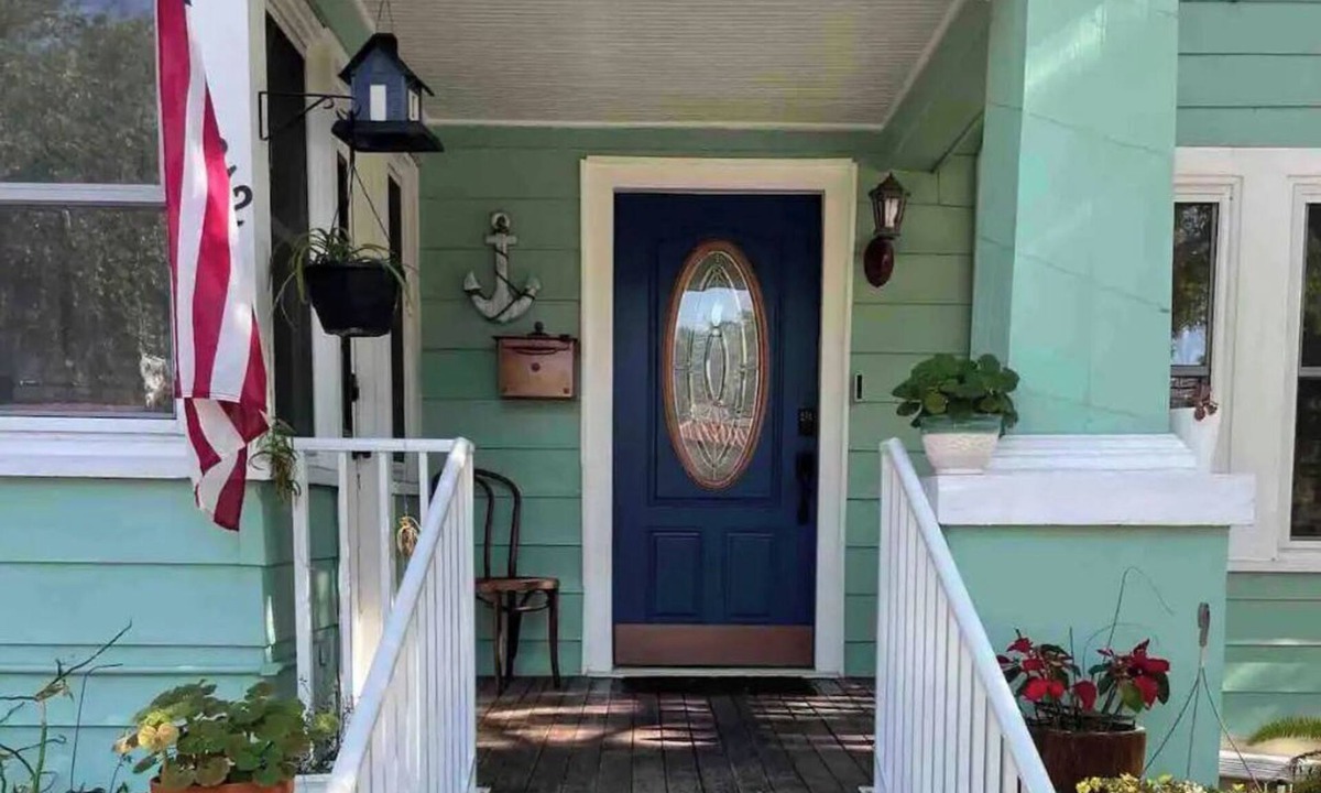 Historic District House | In the Heart of Historic New Smyrna