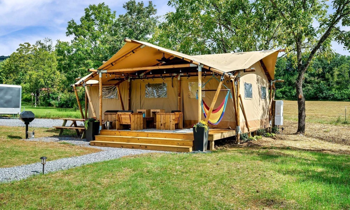 Wears Valley House | Incredible Tented Cabin with Fire Pit and Hot-tub in Sevierville, Tennessee