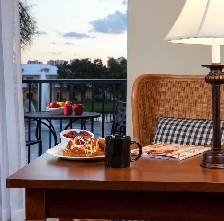 Pelican Bay Hotel | Inn at Pelican Bay