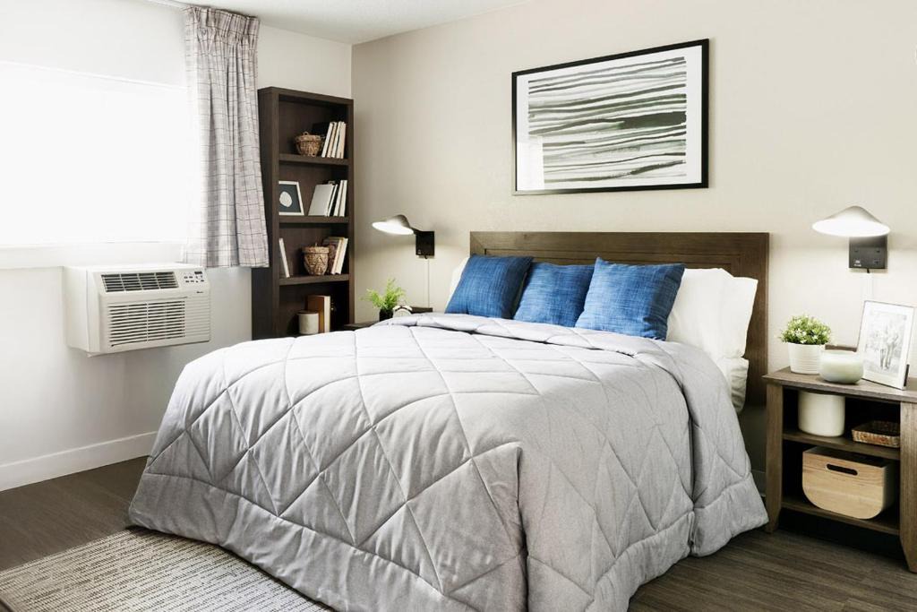 Orlando Hotel | InTown Suites Extended Stay Select Orlando FL - UCF