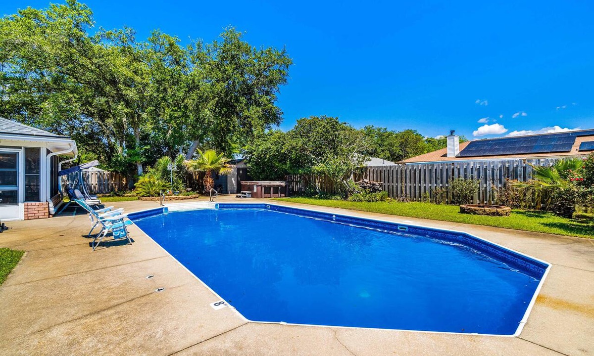 Ono Island House | Inviting dog-friendly home with pool, hot tub, enclosed yard, & WD