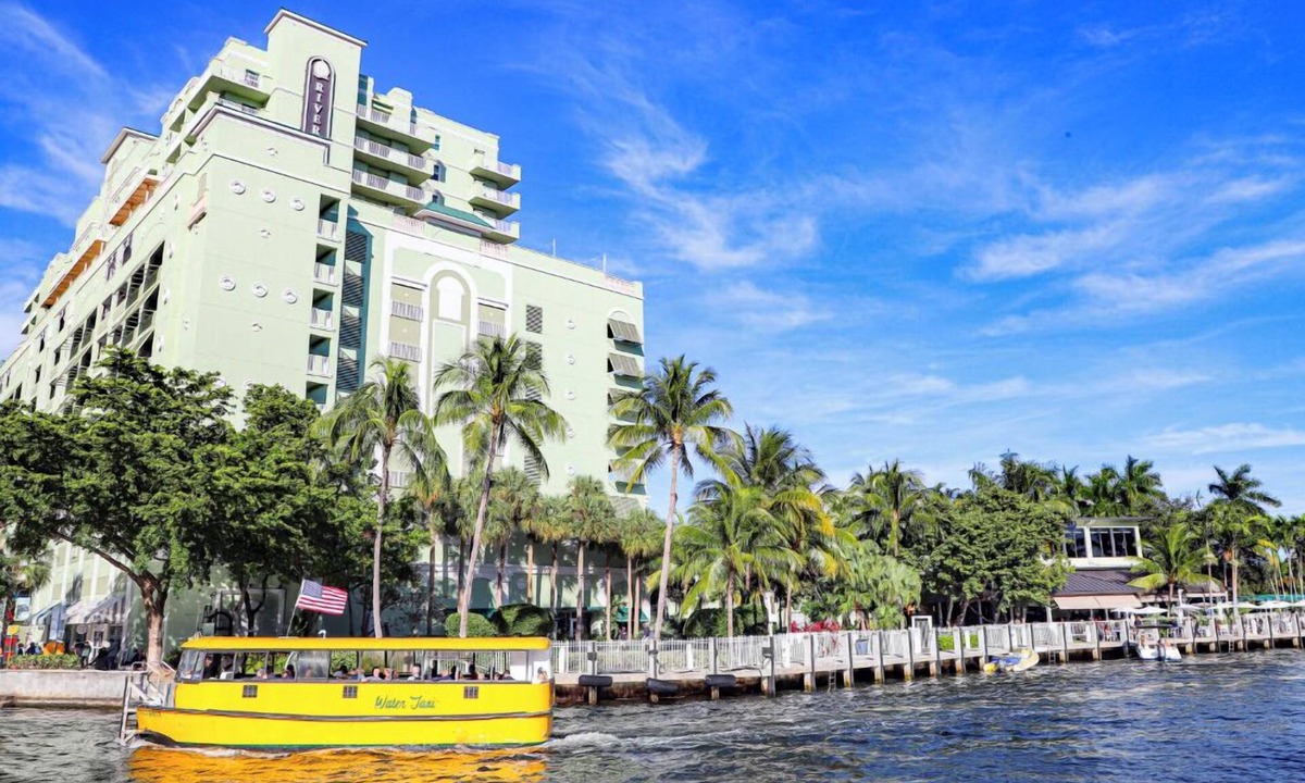 Beverly Heights Hotel | Jr Riverview Balcony | Riverside Hotel | Water Taxi Stop, Las Olas | 2 Units