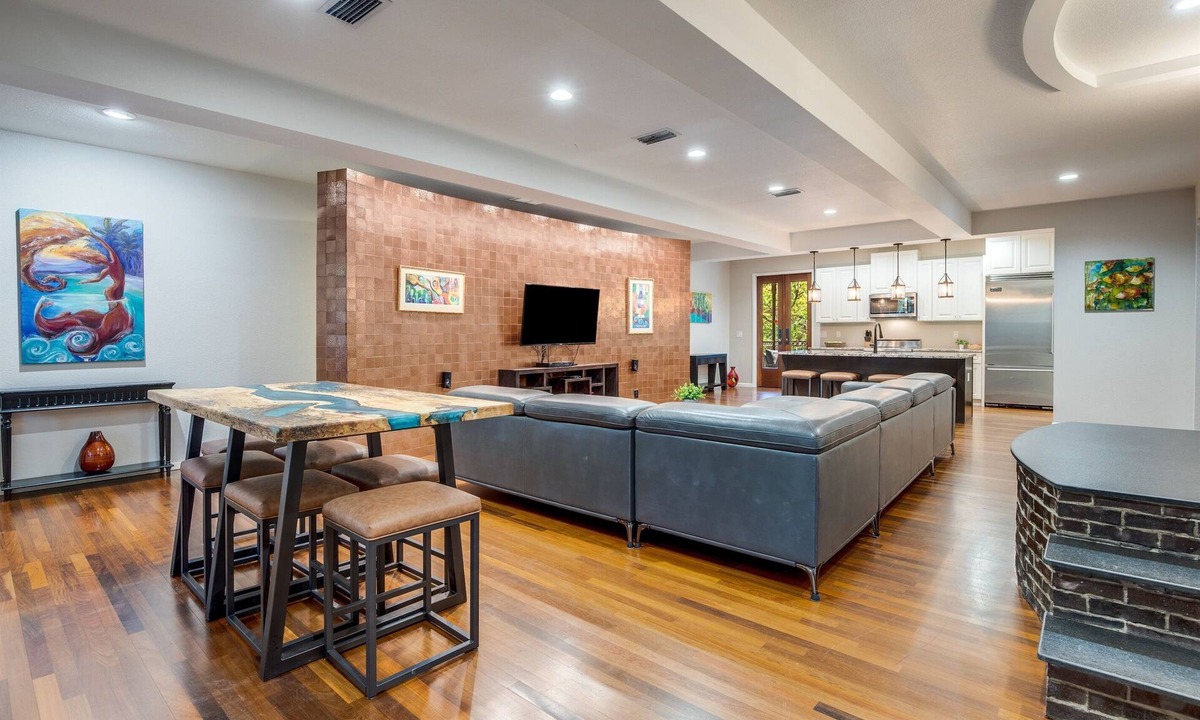 Baytowne Wharf Condo | June 31-Aug 9 Now Open*Baytown*Pet Friendly*2 Balconies*Pool*Hot Tub*Kiddie Pool