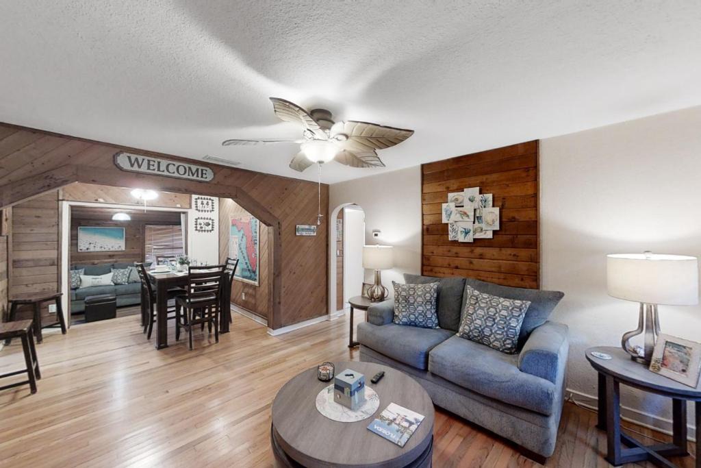 Clearwater House | Jupiter Pines Cottage