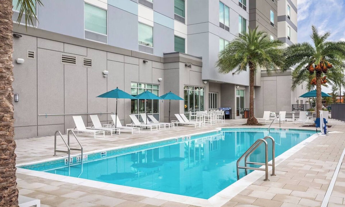 Florida Center Hotel | King Studio | TownePlace Suites Orlando SW | Full Kitchen & Sofa Bed