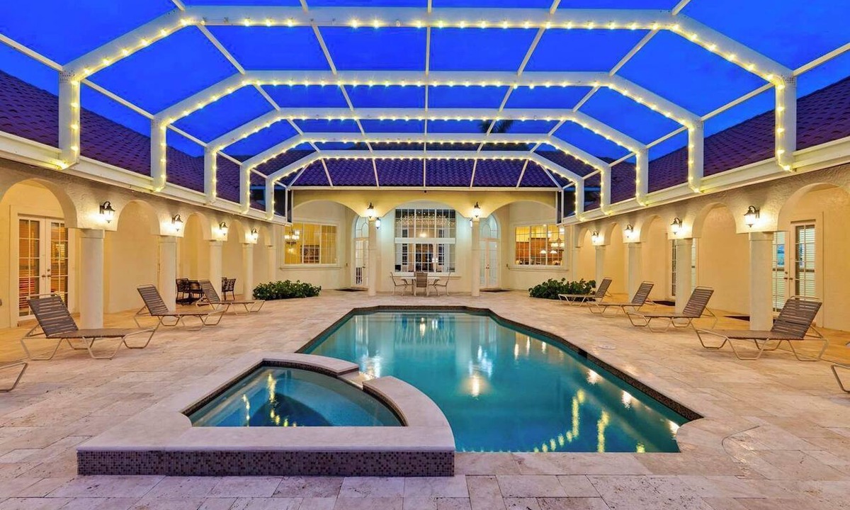 Rural Estates House | Knickerbocker 9 Suites |Pool, Hot Tub & Ping Pong