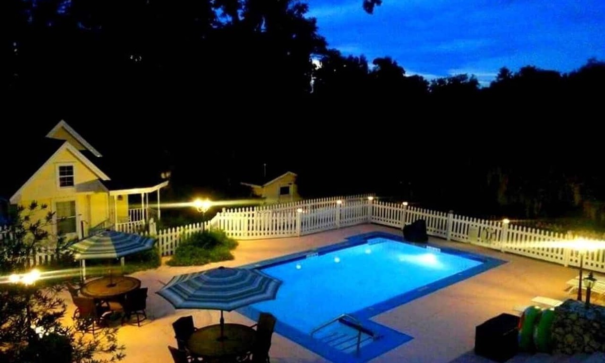 Weirsdale House | Labor Day Wend DISCOUNTED - Pool Hot Tub - Close to Ocala Springs & The Villages