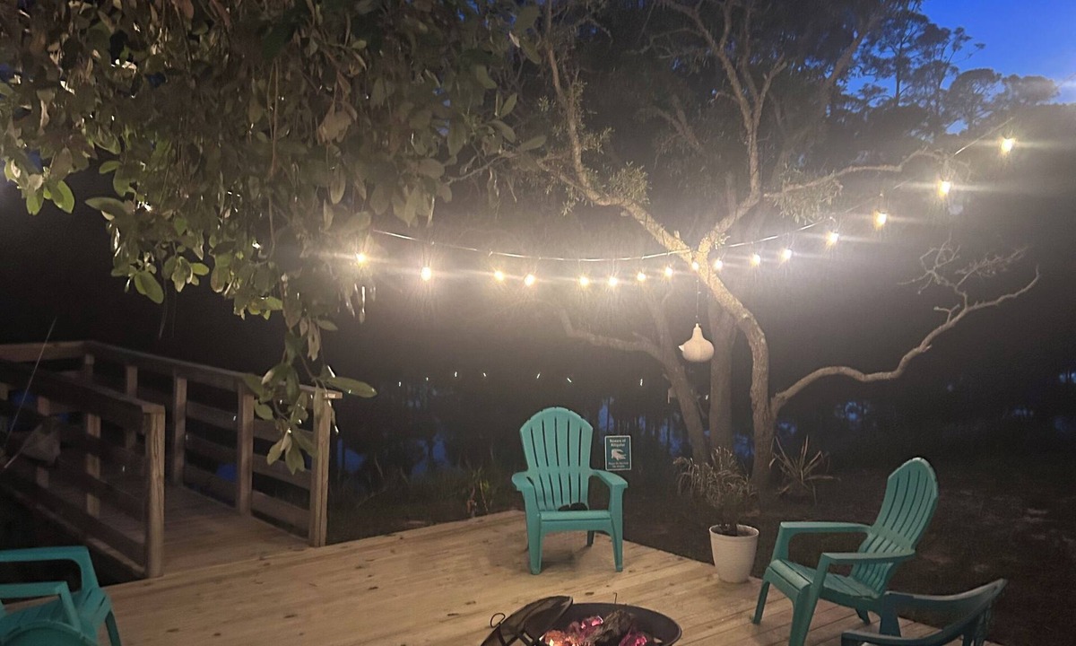 Alligator Point House | Lagoon-front getaway just a short walk from white sand beach, fish, crab, relax.