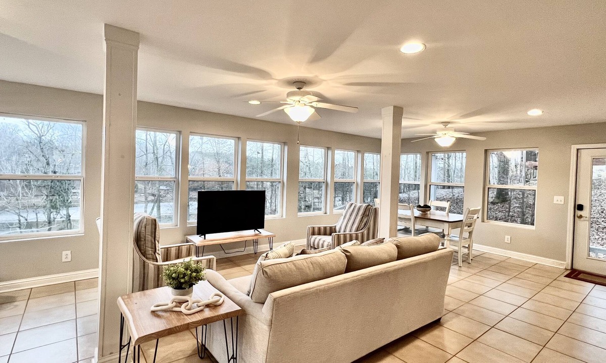 Wedowee Cottage | Lake front house near town and restaurants, paved road , year round water & dock